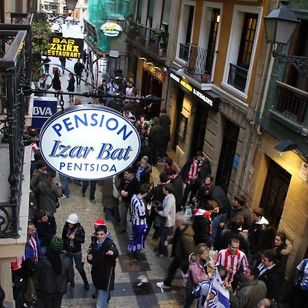 Pension Izar Bat San Sebastian Bagian luar foto